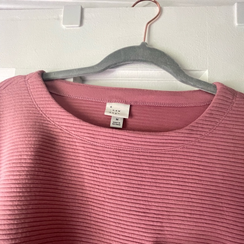 Medium pullover - Picture 2 of 2